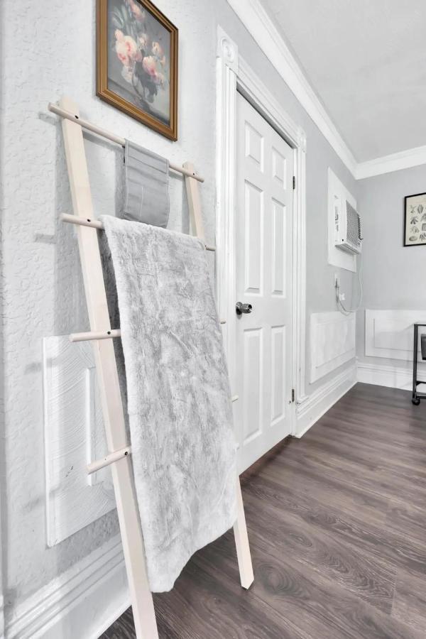 Apartment Le Chateau Tampa, Walk To Hyde Park & Amalie Arena Tampa